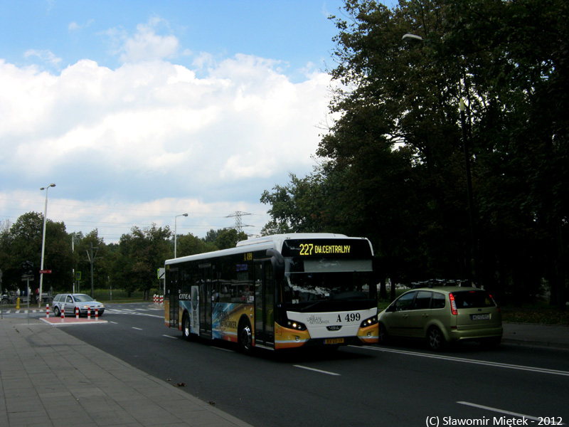 A499
VDL Citea #A499

Autobus ponownie na ulicach Warszawy. Tym razem na testy wzięła ją firma ITS Michalczewski. Wóz zadebiutował na 3/227.
Słowa kluczowe: VDLCitea A499 227 Szymanowska