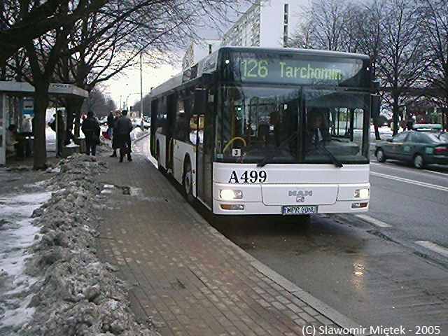 A499
Autobus zastępczy przysłany przez MANa. Powodu niestety nie pamiętam, ale jakieś kłopoty z NL223...
Słowa kluczowe: NL223 A499 126 Chodecka