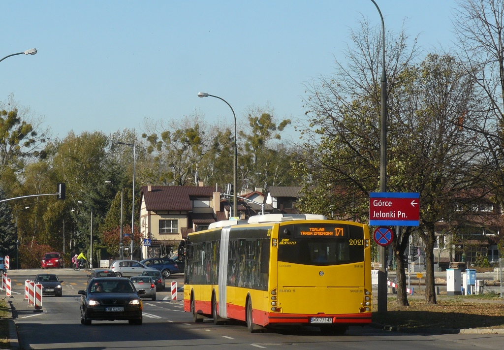 2021
171 z okazji budowy torowiska wzdłuż Powstańców Śląskich została skierowana na ten odcinek Wrocławskiej, po którym autobusy liniowo nie jeżdżą.
Słowa kluczowe: SM18 2021 171 Wrocławska